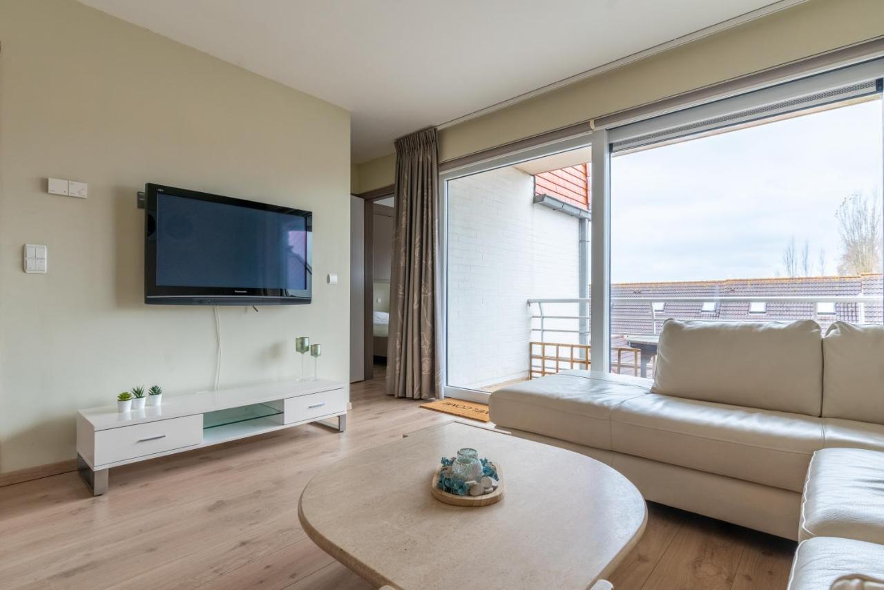 Appartement Met Zwembad In Neoportus Nieuwpoort Exterior foto