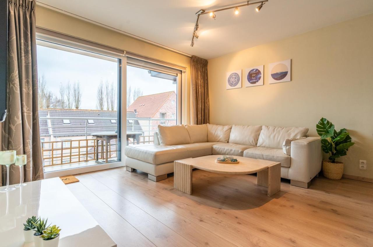 Appartement Met Zwembad In Neoportus Nieuwpoort Exterior foto
